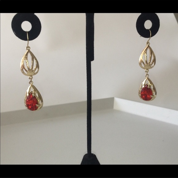 NORDSTROM GOLD TONE ORANGE CRYSTAL DROP EARRINGS GOLD NWT 2.75” long NWT - Picture 2 of 8